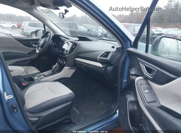 JF2SKAPC7NH496062 2022 SUBARU FORESTER Синий Вид салона спереди
