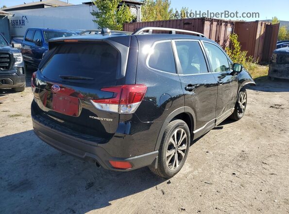 JF2SKEPC1NH522923 2022 SUBARU FORESTER Черный Задняя правая четверть