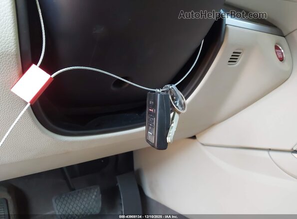 JH4KC1F50GC000418 2016 ACURA RLX White Vista del salpicadero