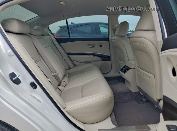 JH4KC1F57GC001520 2016 ACURA RLX Белый Вид задней части салона