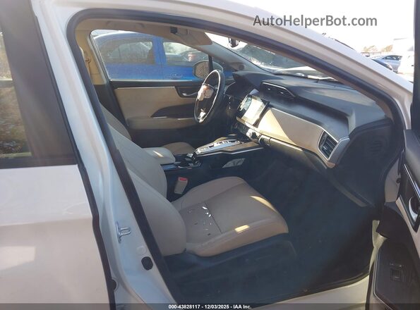 JHMZC5F34JC004225 2018 HONDA CLARITY White Front interior view