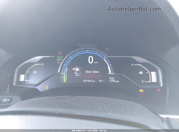 JHMZC5F39JC021487 2018 HONDA CLARITY Красный Вид задних сидений