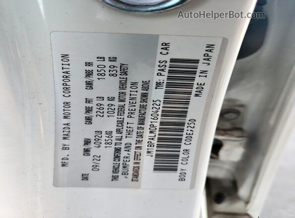 JM1BPALM0P1604225 2023 MAZDA 3 White Vista del compartimento del motor