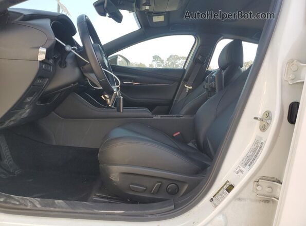 JM1BPALM8P1617157 2023 MAZDA 3 Белый Вид салона спереди