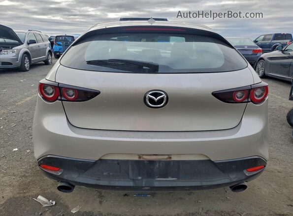 JM1BPAMM8P1608182 2023 MAZDA 3 Silver Widok z tyłu