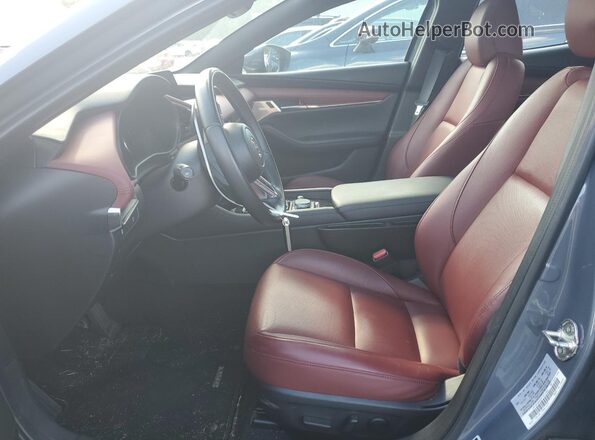 JM1BPBMM3P1614882 2023 MAZDA 3 Gray Widok wnętrza z przodu