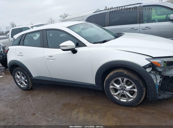 JM1DKDB72L1469120 2020 MAZDA CX-3 White Rear interior view