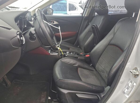 JM1DKFD72H0164948 2017 MAZDA CX-3 Серый Вид салона спереди
