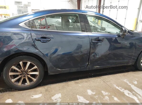 JM1GL1U53H1106272 2017 MAZDA 6 Dark Blue Widok wnętrza z tyłu