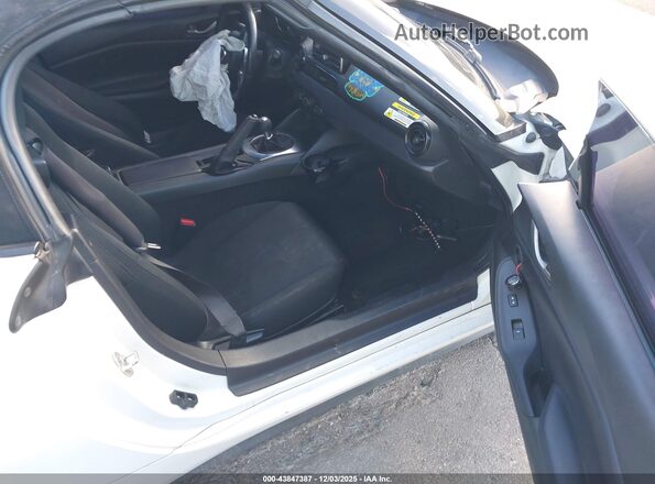 JM1NDAB71G0106963 2016 MAZDA MX-5 MIATA White Front interior view