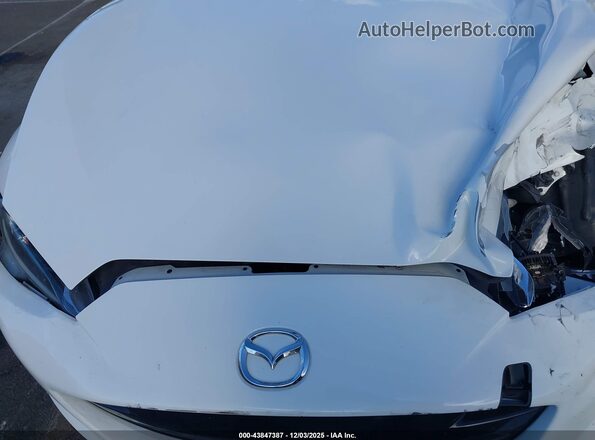 JM1NDAB71G0106963 2016 MAZDA MX-5 MIATA White Rear view