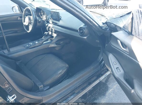 JM1NDAB71M0453057 2021 MAZDA MX-5 MIATA Черный Вид салона спереди