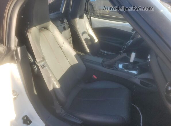 JM1NDAD70K0307579 2019 MAZDA MX-5 White უკანა სავარძლების ხედი