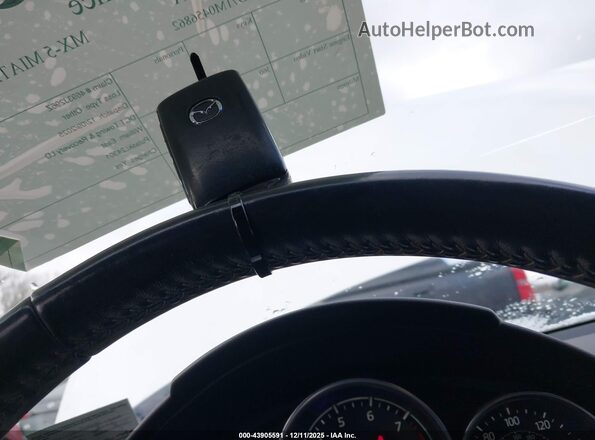 JM1NDAD71M0456862 2021 MAZDA MX-5 MIATA Белый Вид панели приборов