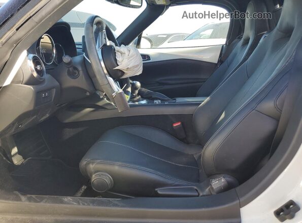 JM1NDAD74N0508793 2022 MAZDA MX-5 Белый Вид салона спереди