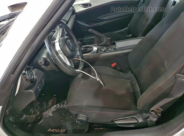 JM1NDAL73H0103031 2017 MAZDA MX-5 White Вид салону спереду