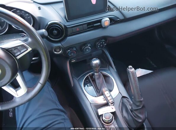 JM1NDAL78H0100500 2017 MAZDA MX-5 MIATA RF Black Dashboard view