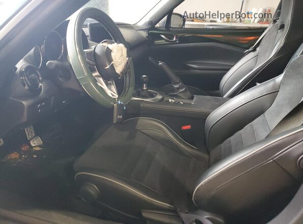 JM1NDAL79R0607889 2024 MAZDA MX-5 Green Vista interior delantera
