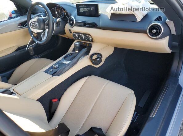 JM1NDAM71R0610039 2024 MAZDA MX-5 Gray Առջևի վահանակի տեսք