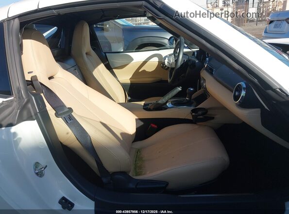 JM1NDAM72R0606047 2024 MAZDA MX-5 MIATA RF White Սալոնի դիմացի տեսք
