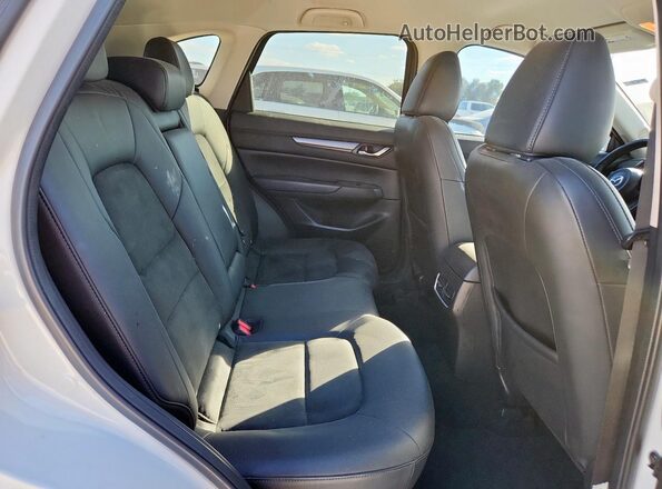 JM3KFACM0L0745399 2020 MAZDA CX-5 White Widok wnętrza z tyłu