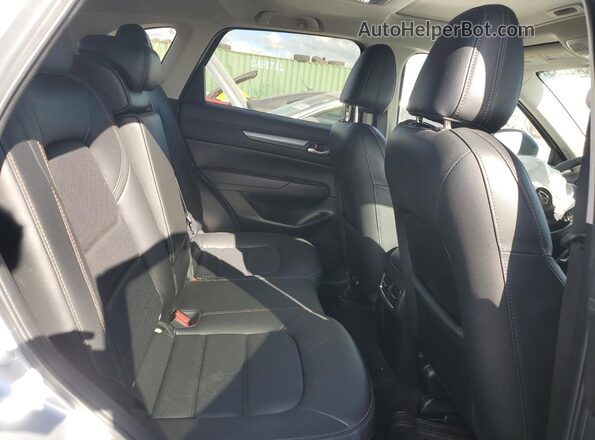 JM3KFBCM8N1587185 2022 MAZDA CX-5 Silver Հետևի նստատեղերի տեսք