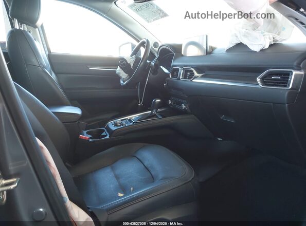 JM3KFBEM4N1527546 2022 MAZDA CX-5 Gray Widok wnętrza z przodu