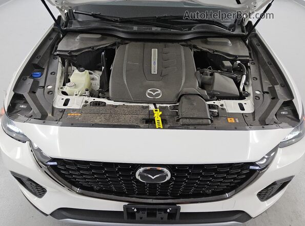 JM3KJDHA2S1108215 2025 MAZDA CX-70 White Vista del compartimento del motor