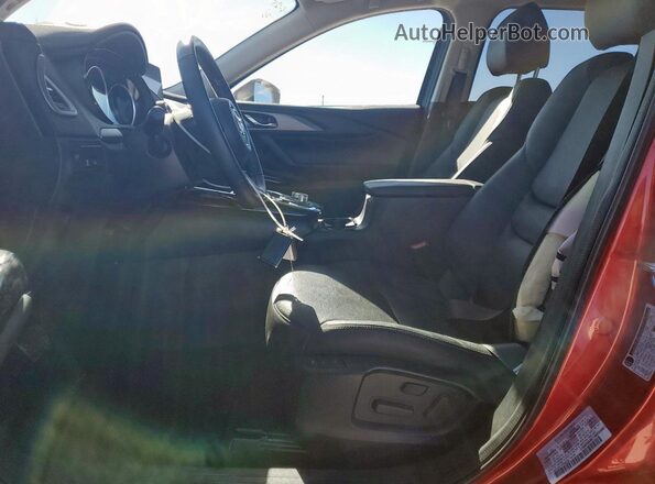 JM3TCBAY1P0645536 2023 MAZDA CX-9 Red Widok wnętrza z przodu