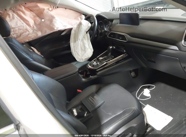 JM3TCBAY2P0635985 2023 MAZDA CX-9 Белый Вид салона спереди