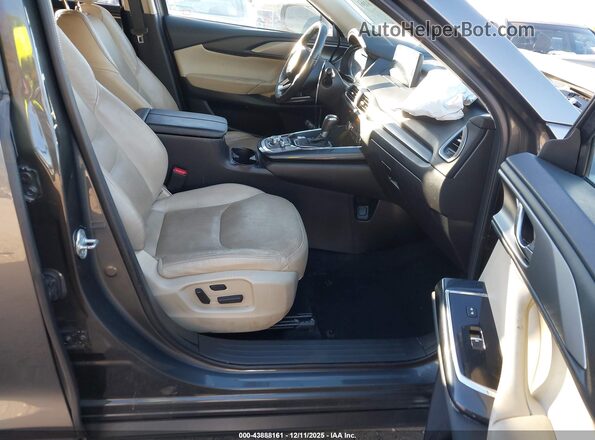 JM3TCBCY8J0210131 2018 MAZDA CX-9 Gray 