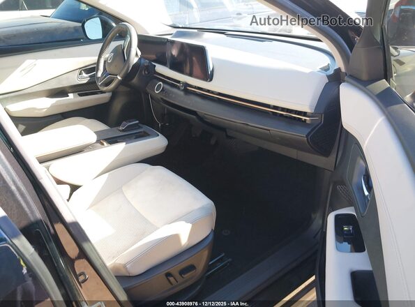 JN1BF0BA8PM406255 2023 NISSAN ARYIA Black Vista interior delantera