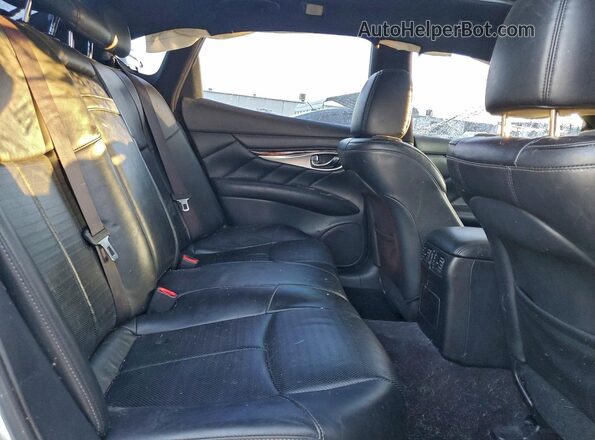 JN1BY1AP7HM741482 2017 INFINITI Q70 White Widok tylnych siedzeń