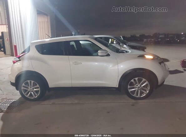 JN8AF5MR3HT703597 2017 NISSAN JUKE White Rear interior view