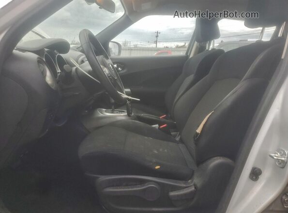 JN8AF5MR7GT609480 2016 NISSAN JUKE Silver Vista interior delantera