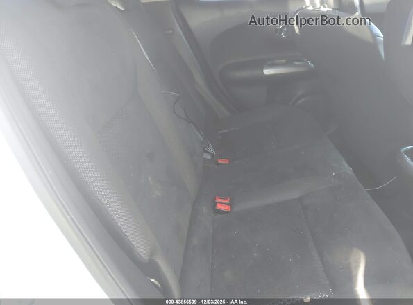 JN8AF5MV4HT752434 2017 NISSAN JUKE Серебряный Вид наклейки с VIN-кодом