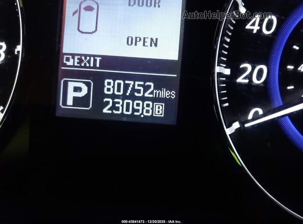 JN8CS1MW1HM414943 2017 INFINITI QX70 Silver 