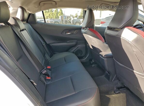 JTDACACU3R3022683 2024 TOYOTA PRIUS Белый Вид задних сидений