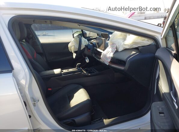 JTDACACU7S3047057 2025 TOYOTA PRIUS PLUG-IN HYBRID White Front interior view