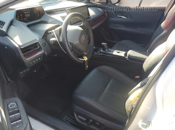 JTDACACUXR3018677 2024 TOYOTA PRIUS White 