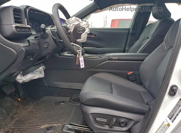 JTDAFAAF3S3012785 2025 TOYOTA CROWN White Widok wnętrza z przodu