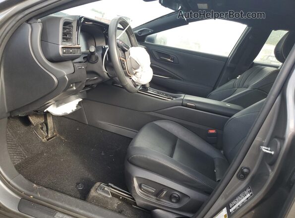 JTDAFAAF5R3007808 2024 TOYOTA CROWN Gray Вид салону спереду