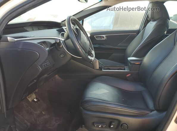 JTDBVRBD0JA004916 2018 TOYOTA MIRAI Белый Вид салона спереди