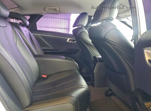 JTDBVRBD6GA000734 2016 TOYOTA MIRAI White Հետևի նստատեղերի տեսք