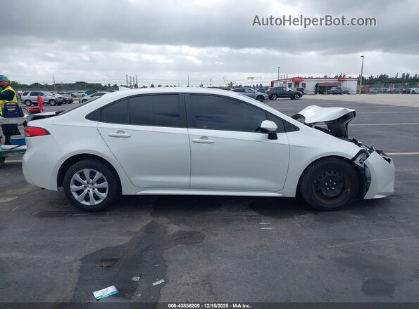 JTDEPRAE8LJ060705 2020 TOYOTA LL White Rear interior view