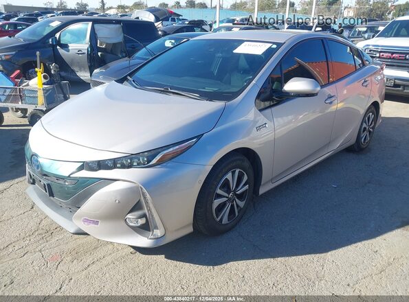 JTDKARFP0K3114404 2019 TOYOTA PRIUS PRIME Silver Przód lewy