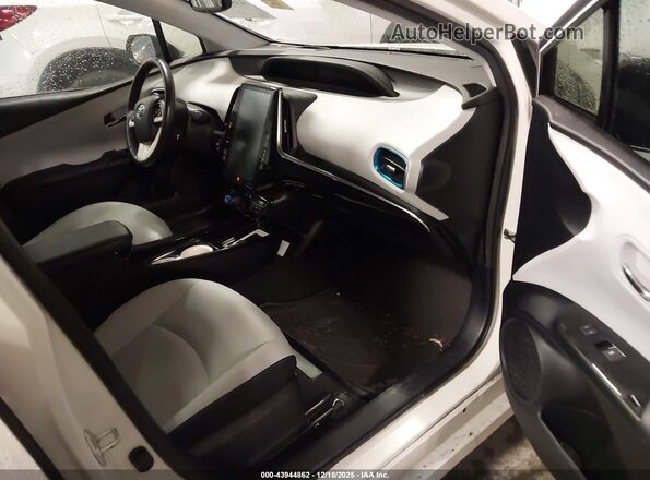 JTDKARFP2J3075233 2018 TOYOTA PRIUS PRIME Белый 
