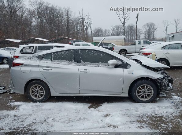 JTDKARFP4H3050893 2017 TOYOTA PRIUS PRIME Серебряный Вид задней части салона