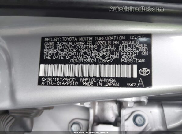 JTDKDTB30G1128667 2016 TOYOTA PRIUS C Серебряный 