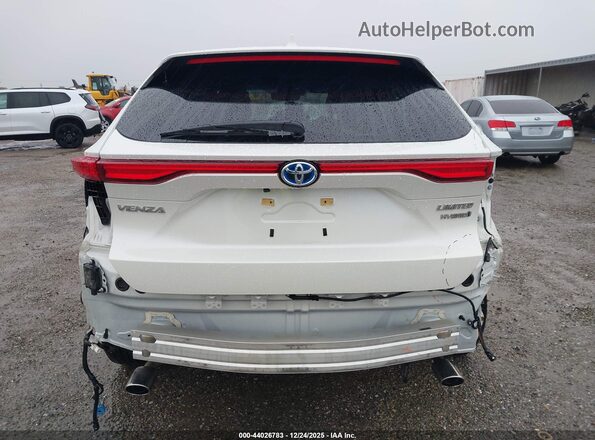 JTEAAAAH4MJ057972 2021 TOYOTA LIMITED White 